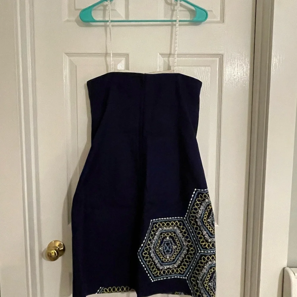 Lilly Pulitzer Strapless Navy Dress with Blue and Gold Hex Motif - Picture 3 of 6